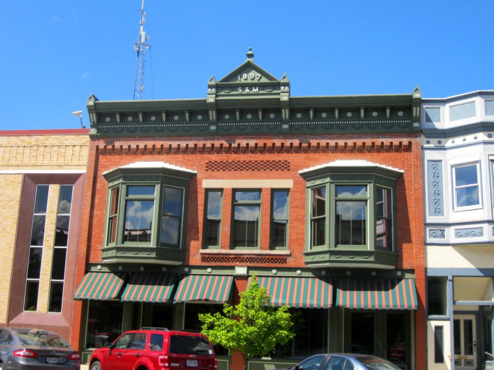 6_East_Main,_Evansville_Historic_District,_Evansville,_WI
