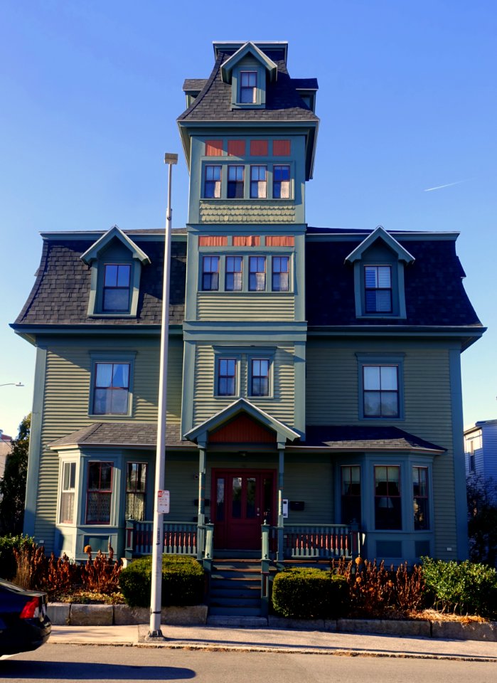 50_Pleasant_Street_-_Gloucester,_MA_-_DSC00994