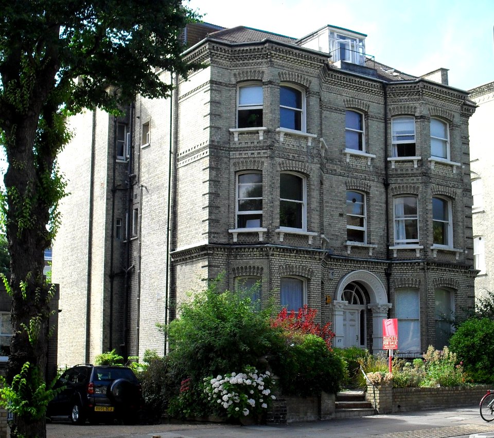 57_The_Drive,_Hove_(NHLE_Code_1298650)_(July_2010)