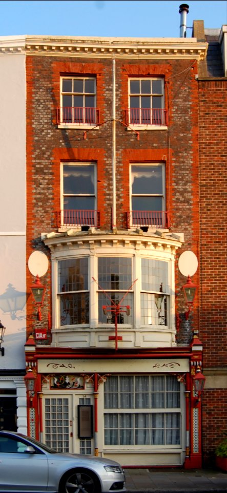 54_High_Street_(formerly_Monck's_Bar),_Old_Portsmouth_(NHLE_Code_1333189)_(April_2019)