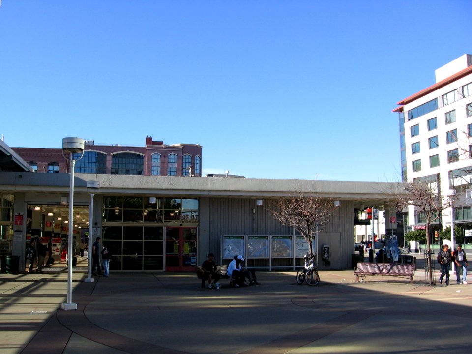 4th_and_King_Station_3000_07