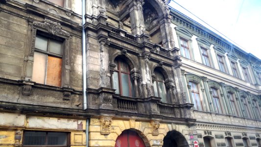 20191119_100918_Narutowicza_Street_in_Łódź_November_2019