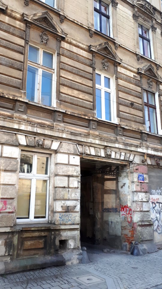20191130_114426_Kilińskiego_Street_117_in_Łódź_2019