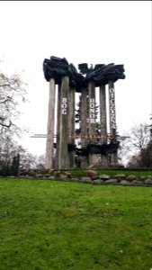 20191111_090515_Monument_to_the_Heroes_of_the_Earth_Białystok