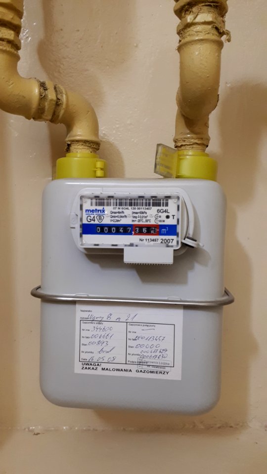 20190918_192129_Gas_meter_in_Lodz,_Poland_2019
