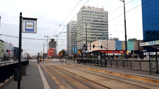 20191102_085038_Pilsudskiego_Avenue,_Lodz_2019