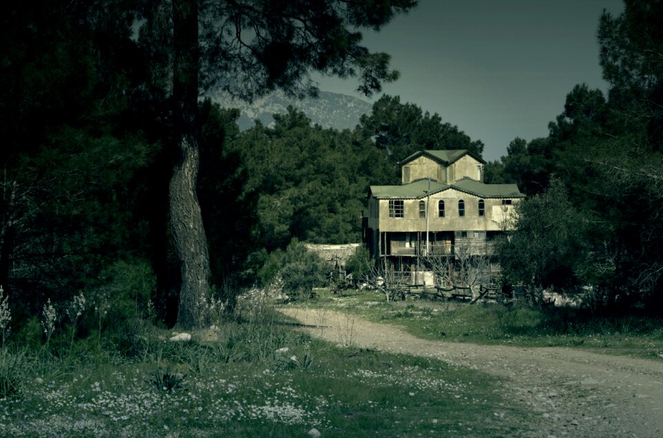 Halloween haunted house old