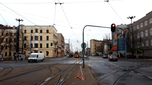 20191104_072309_Kościuszki_Avenue_with_Zielona_in_Łódź