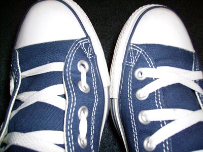 Blue shoes laces blue basketball