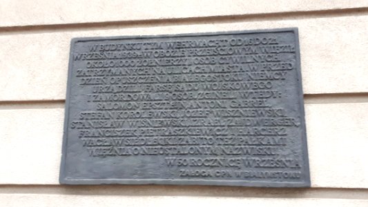20191110_152350_ul._Ogrodowa_bn.,_elewacja_budynku_III_Liceum_Ogólnokształcącego