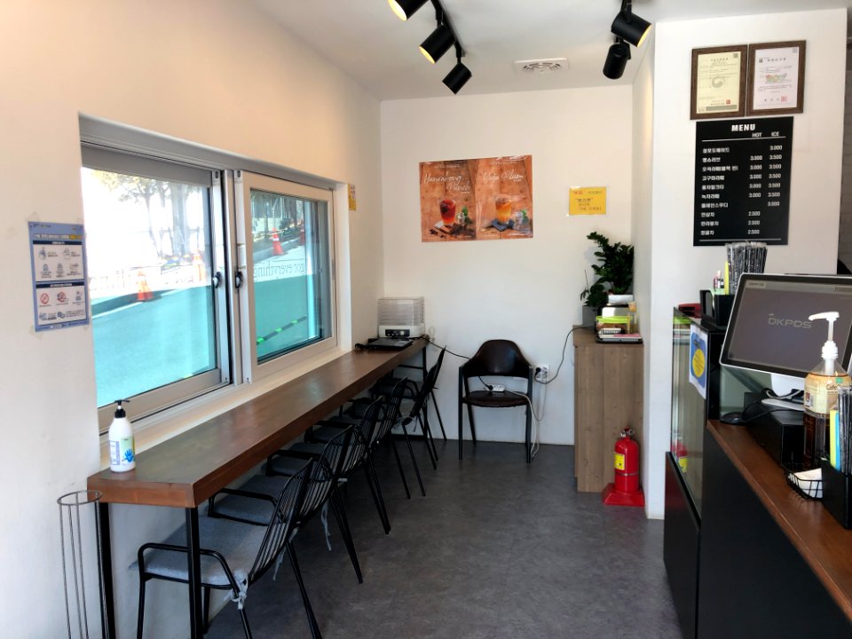 20200227아이갓에브리씽_횡성점_매장_내부_(I_Got_Everything_cafe)