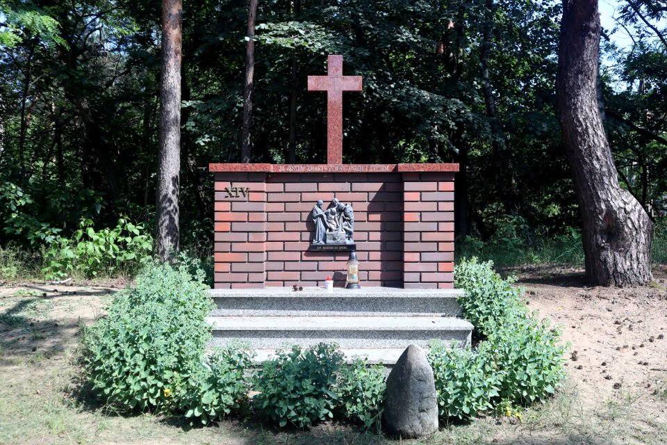 2020_Warszawa-Płudy_teren_parafii_Narodzenia_Najświętszej_Maryi_Panny_w_Warszawie,_12