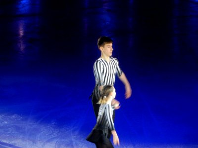 2020-02-26_-_Moscow_VTB_Arena_Ice_Show_-_Alexandra_Razvozzhaeva,_Pavel_Astakhov_-_Photo_10