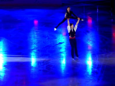 2020-02-26_-_Moscow_VTB_Arena_Ice_Show_-_Diana_Mukhametzianova,_Ilya_Mironov_-_Photo_7