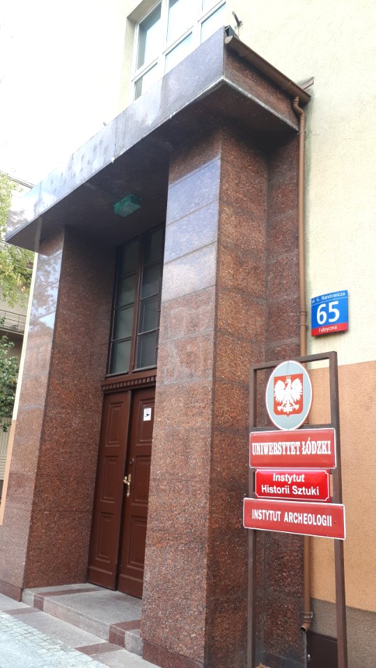 20191007_153254_65_Narutowicza_Street_in_Łódź_University