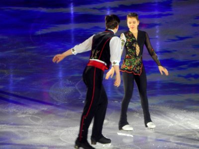 2020-02-26_-_Moscow_VTB_Arena_Ice_Show_-_Diana_Mukhametzianova,_Ilya_Mironov_-_Photo_4