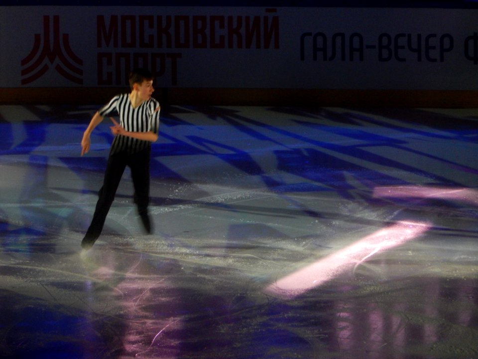 2020-02-26_-_Moscow_VTB_Arena_Ice_Show_-_Alexandra_Razvozzhaeva,_Pavel_Astakhov_-_Photo_08