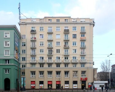 2020_Warszawa_Nowolipki_12_od_Jana_Pawła_II