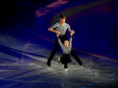 2020-02-26_-_Moscow_VTB_Arena_Ice_Show_-_Alexandra_Razvozzhaeva,_Pavel_Astakhov_-_Photo_03