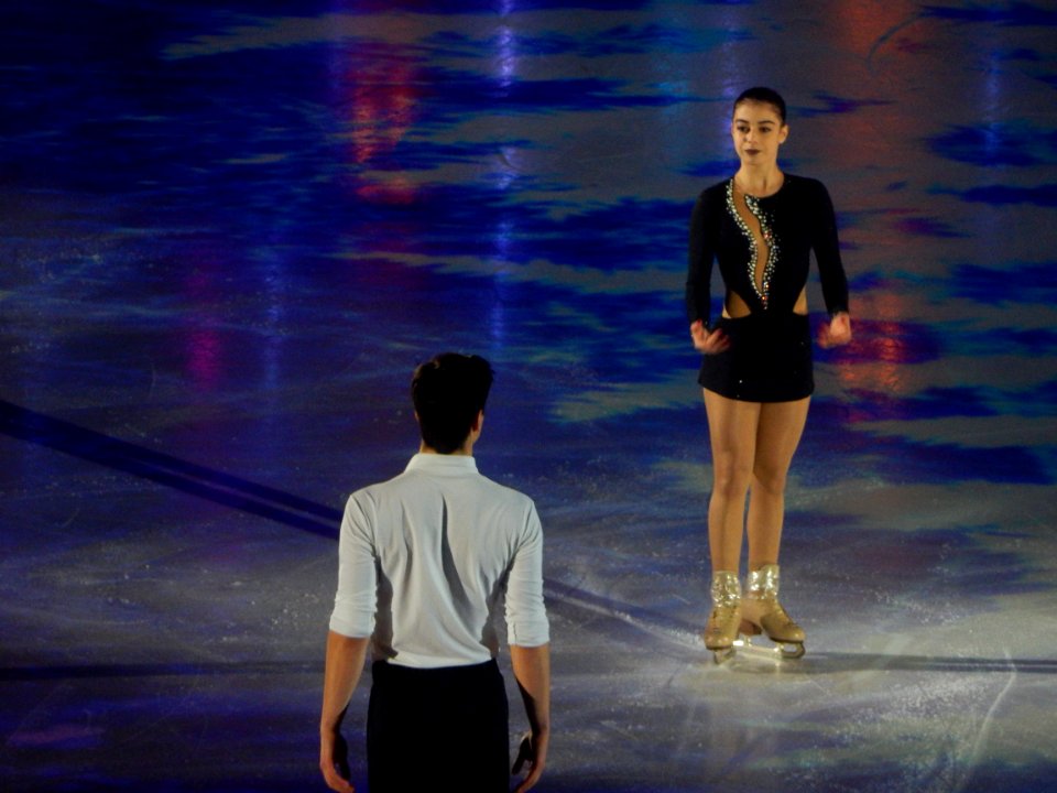 2020-02-26_-_Moscow_VTB_Arena_Ice_Show_-_Karina_Akopova,_Maxim_Shagalov_-_Photo_01