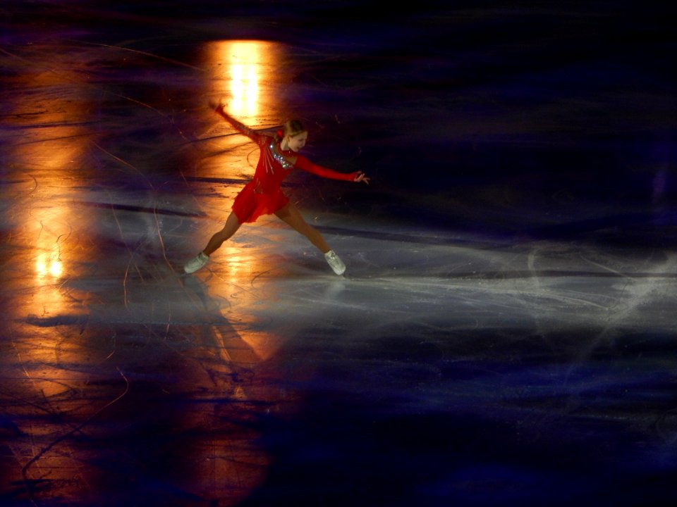 2020-02-26_-_Moscow_VTB_Arena_Ice_Show_-_Anastasia_Mukhortova,_Dmitri_Evgeniev_-_Photo_07