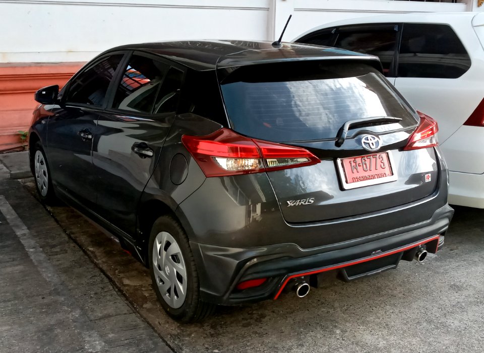 2020_Toyota_Yaris_1.2_Entry_Hatchbacks_(05-07-2020)_01