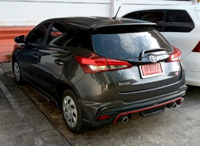 2020_Toyota_Yaris_1.2_Entry_Hatchbacks_(05-07-2020)_01