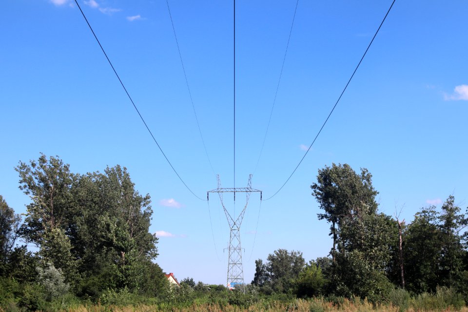 2020_Warszawa_Płochocińska,_linia_energetyczna