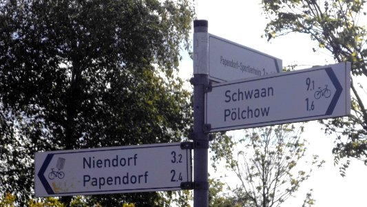 2020_Papendorf_An_der_Ziegelei_Radwegweiser