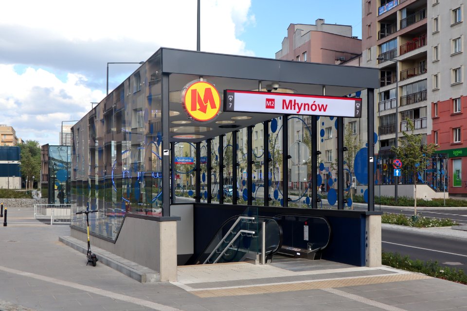 2020_Warszawa_Metro_Młynów,_5
