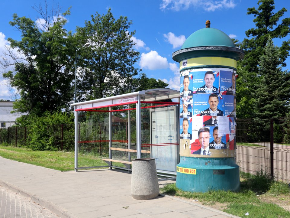 2020_Warszawa_przystanek_Kobiałka-Szkoła_01