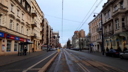 20191215_082016_Piotrkowska_Street_in_Łódź_December_2019