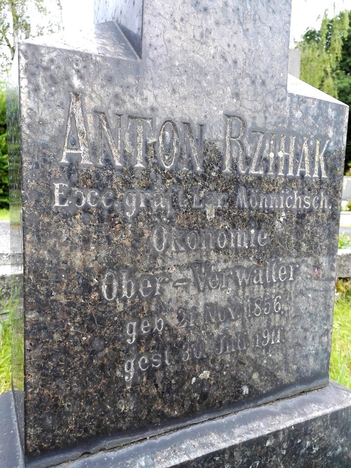 2020_Těrlicko_municipal_cemetery_3