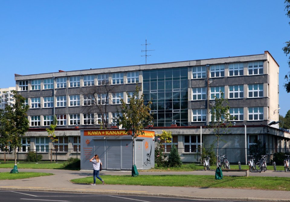 2020_Warszawa_Stawki_14,_Zespół_Szkół_Poligraficznych