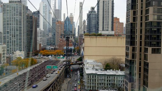 2019.11.05.143945_View_60th_Street_Roosevelt_Island_Gondola_New_York_City