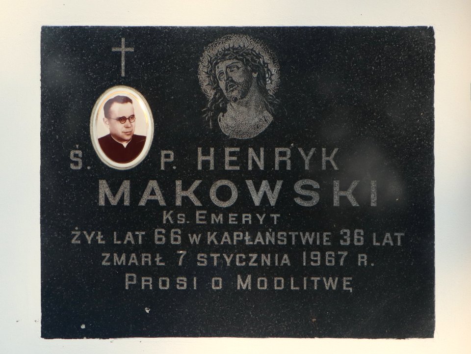 2019_Warszawa_cmentarz_w_Powsinie,_tablica_pamiątkowa,_4