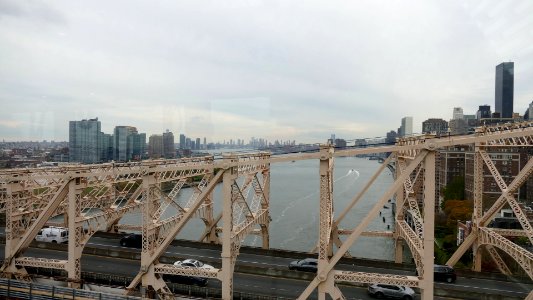 2019.11.05.144036_Queensboro_Bridge_Roosevelt_Island_Gondola_New_York_City