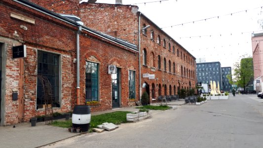 20190421_171843_piotrkowska_217