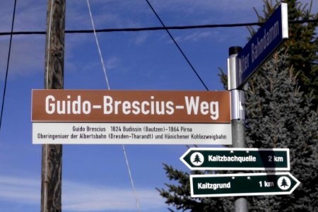 2019_Kleinnaundorf_Wegweiser_Guido-Brescius-Weg