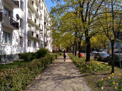 2019_Warszawa_Dubois,_chodnik