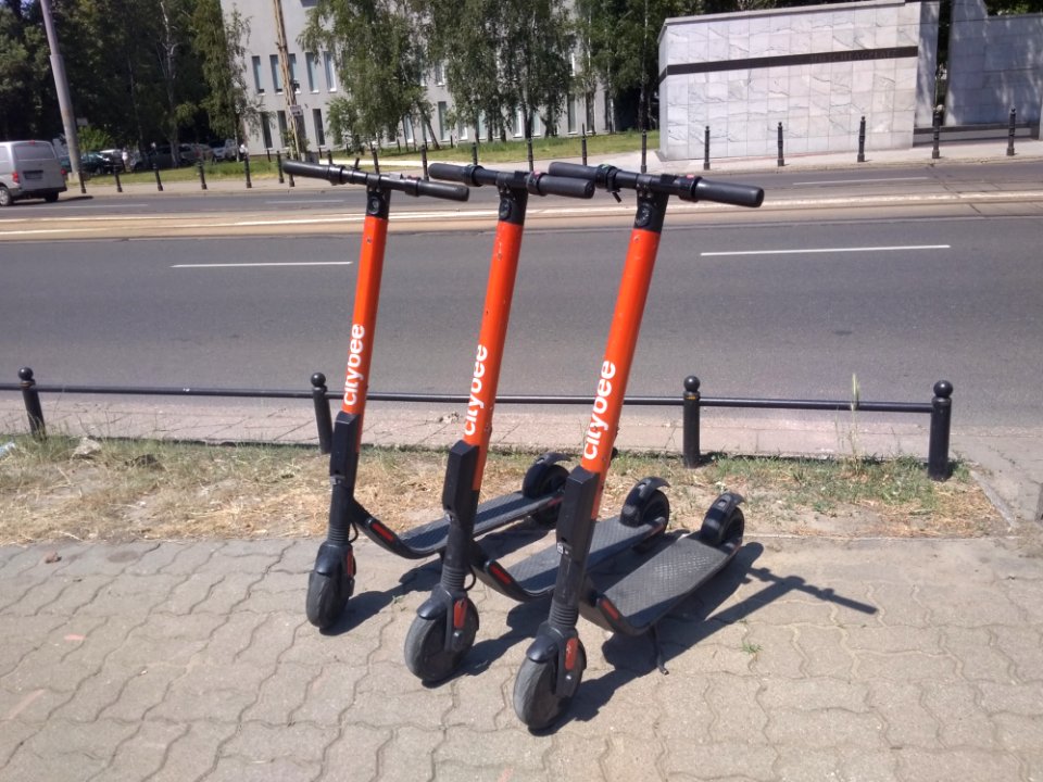 2019_Warszawa_hulajnogi_CityBee