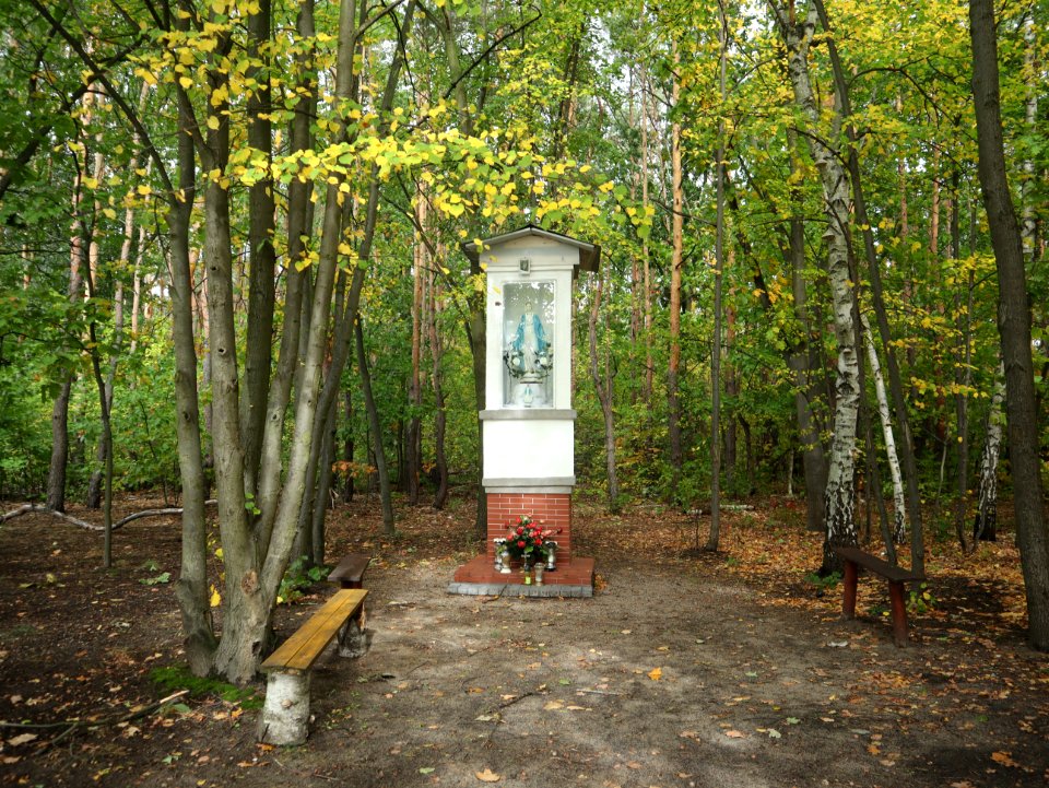 2019_Warszawa_Czwartaków-Kapitańska,_kapliczka,_2