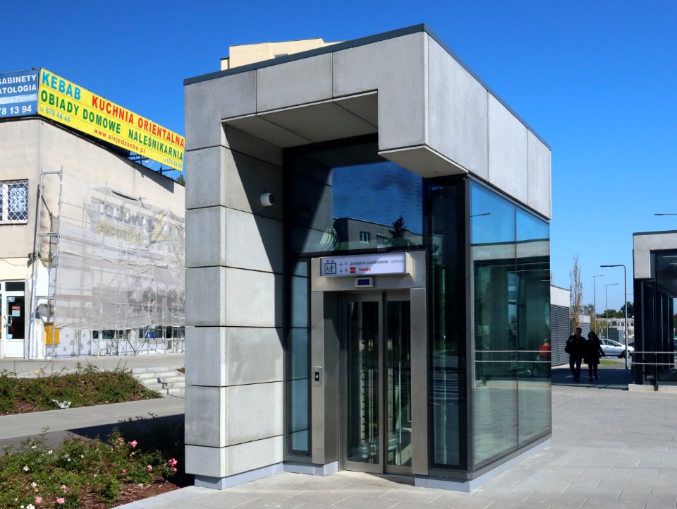 2019_Warszawa_metro_Trocka,_5