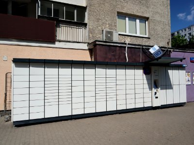 2019_Warszawa_Miła_paczkomat_InPost