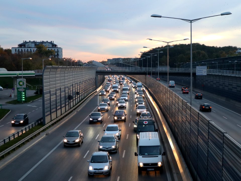 2019_Warszawa_Aleja_Armii_Krajowej,_1
