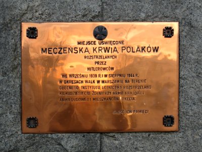 2019_Warszawa_Instytut_Lotnictwa,_miejsce_pamięci