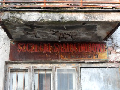 2019_Warszawa_Maciejki_9,_stary_szyld