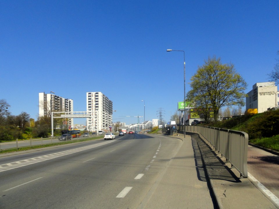 2019_Warszawa_aleja_Prymasa_Tysiąclecia,_2