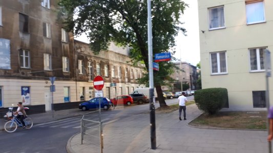 20190731_175455_Kaminskiego_street_corner_with_Pomorska_street_inLodz