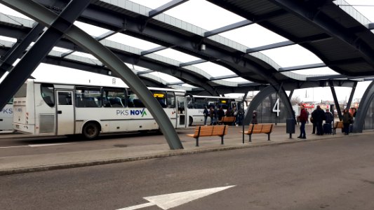 20190313_152652_perony_dworzec_autobusy_bialystok_2019